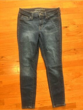 Universal Thread Dark Blue Skinny Jeans 28” waist